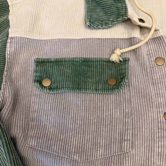 Green and Gray Utility Jacket with Durable Design Colorblock 90’s Distressed - Picture 7 of 11